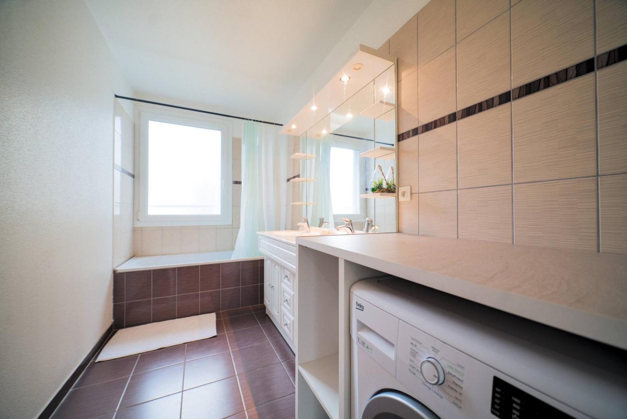 Appartement Lumineux, 80M², Proche Des Vosges ตานน์ ภายนอก รูปภาพ